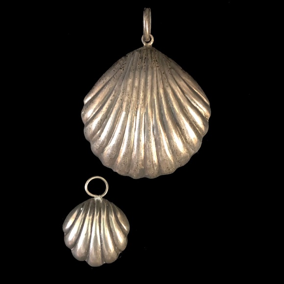 Vintage Set Oxidized Hollow + Puffy Shell Pendants - Picture 8 of 8